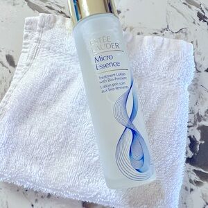 Estée Lauder Micro Essence Treatment Lotion